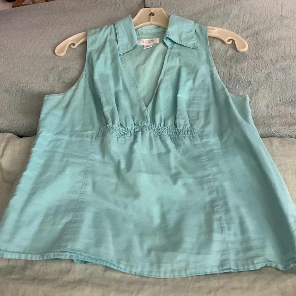 Ann Taylor Loft Tiffany aqua V-neck Summer top